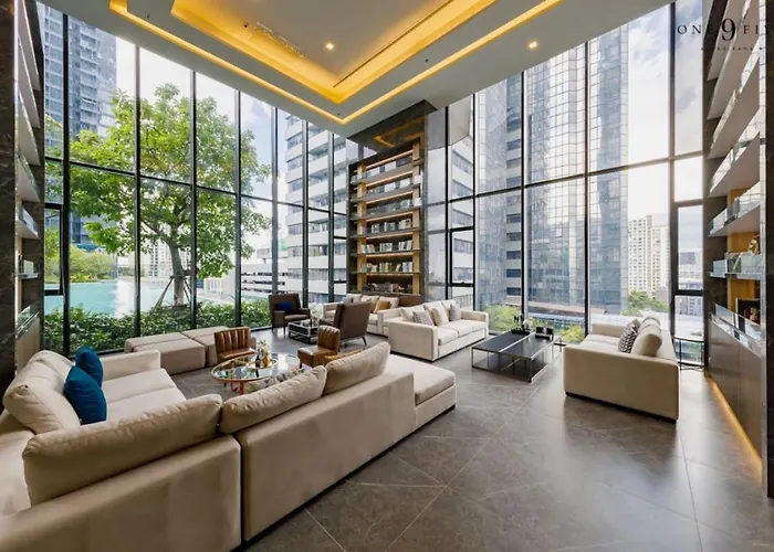 King Bed With Living Pool And Gym Mrt 200m Bangkok