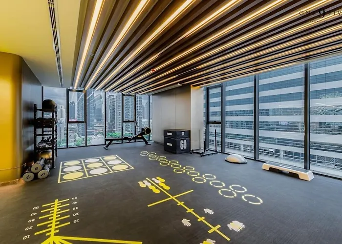 King Bed With Living Pool And Gym Mrt 200m Appartement Bangkok