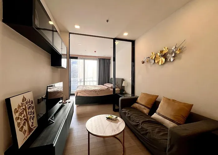 King Bed With Living Pool And Gym Mrt 200m * Bangkok