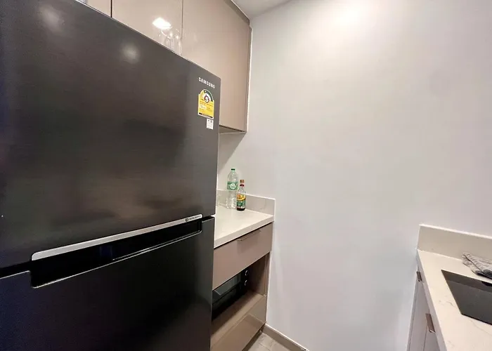 King Bed With Living Pool And Gym Mrt 200m Appartement *