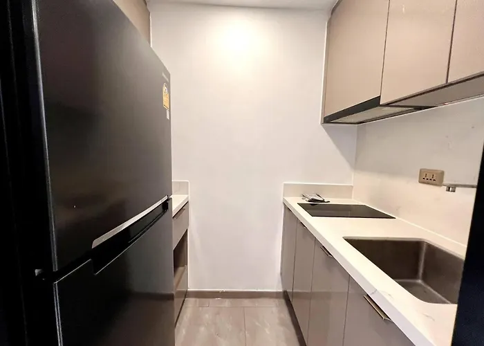 Appartement King Bed With Living Pool And Gym Mrt 200m